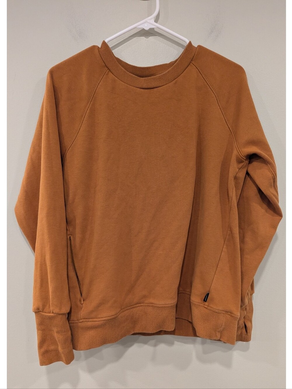 Athleta Triumph Crewneck Sweatshirt In Brown Size Medium